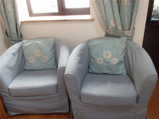 Comfy chairs in the Tamar room at Forda Farm Bed and Breakfast near Holsworthy and Bude.